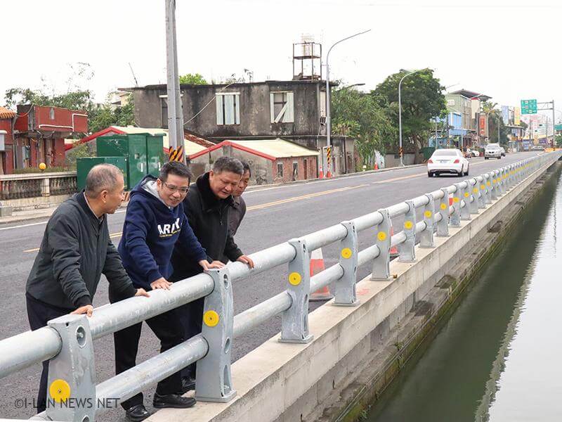 宜蘭市長江聰淵關心七張路道路拓寬改善工程及交通阻塞問題。