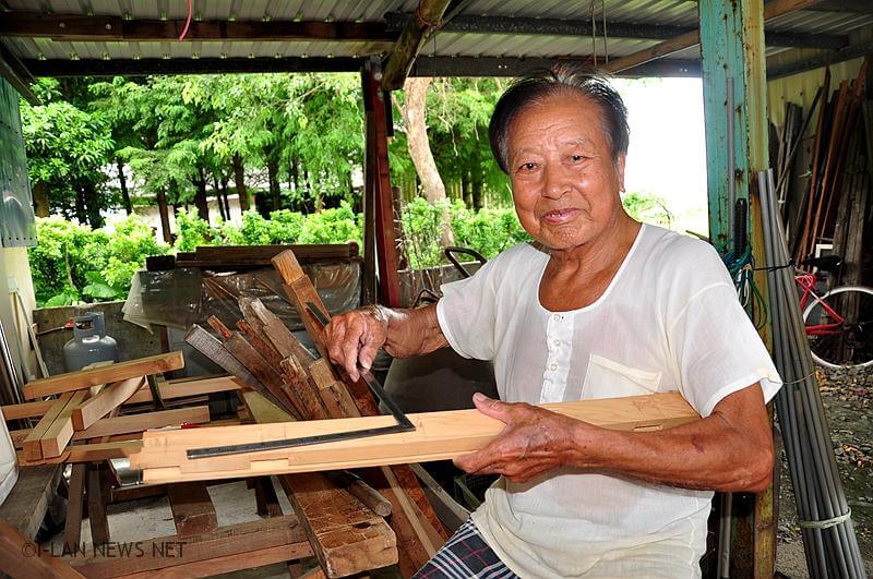 108年宜蘭縣模範父親專輯 轉業木材造船起家的蕭金泉