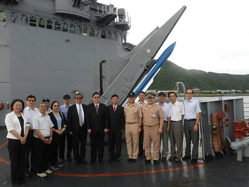 法務部行政執行署參訪海軍一六八艦隊，肯定捍衛海疆辛勞。