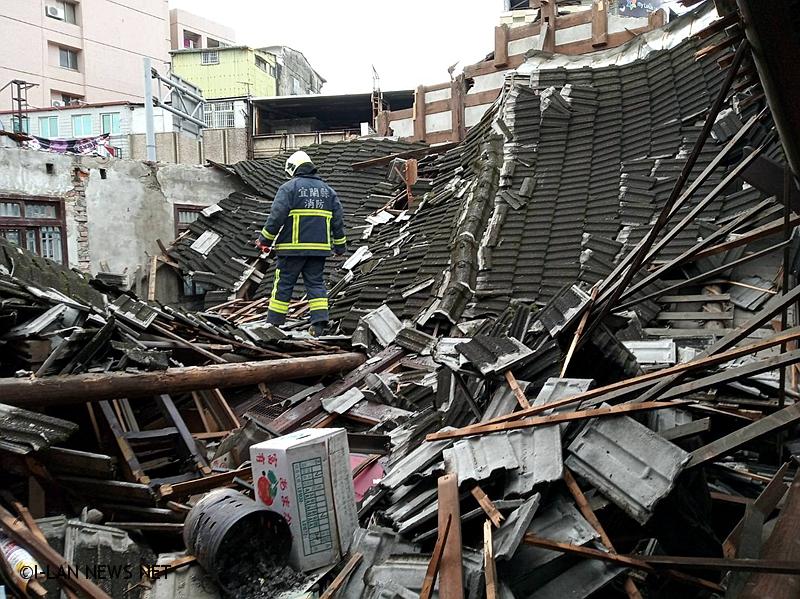 宜市三合院屋頂塌陷1遊民輕傷!