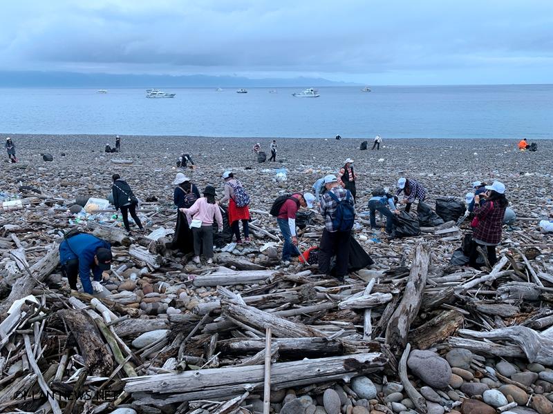 龜山島開放登島前淨灘清出2750公斤垃圾!