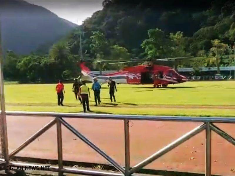 朔溪迷途空勤直升機吊掛4人平安 天候不良登山者引以為戒!