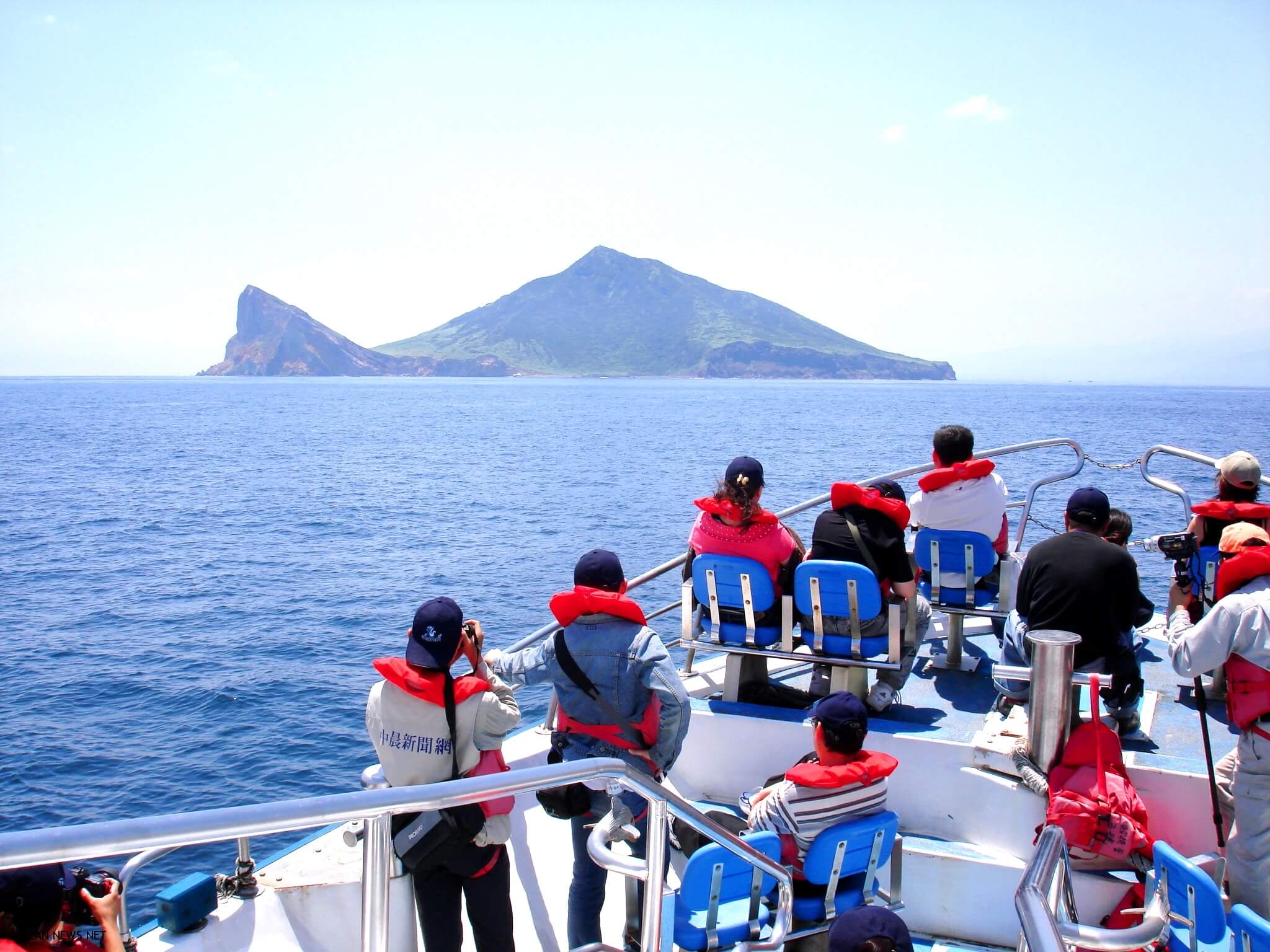 今年適逢「龜山島開放觀光20週年慶」，20年開放觀光一路走來，唯一不變的是管理處對龜山島生態的堅持與大家對龜山島的記憶和感情。