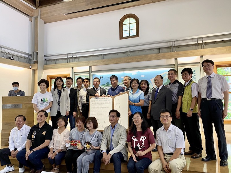 交通部觀光局與台灣千里步道協會於9月8日舉辦「淡蘭國家級綠道」公私協力國際推廣合作備忘錄簽署儀式。