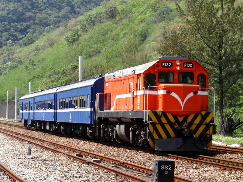 雄獅旅行社以第一序位獲選台鐵鐵道旅遊經營權