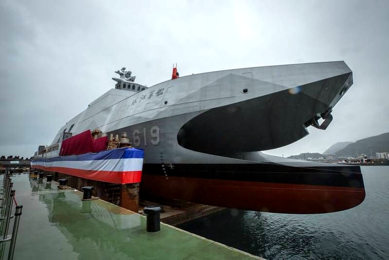 蔡英文總統出席海軍快速布雷艇交船