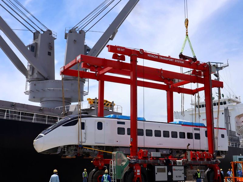 臺鐵新購EMU3000型城際列車 7月30日在花蓮港卸船!