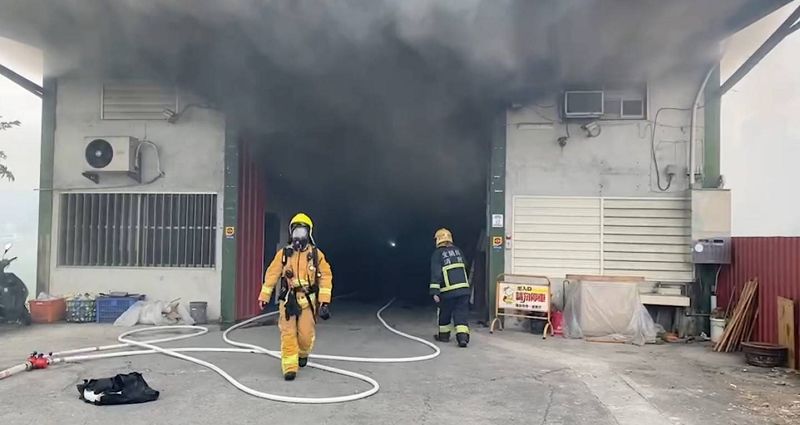 四結合板加工廠火警 1名員工灼傷送醫救治