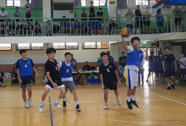羅東鎮三對三籃球鬥牛比賽 國華國中體育館展開激烈競賽