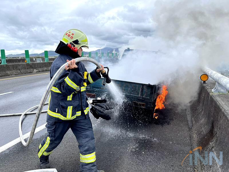 國五南下50.8公里處火燒車幸無人受傷