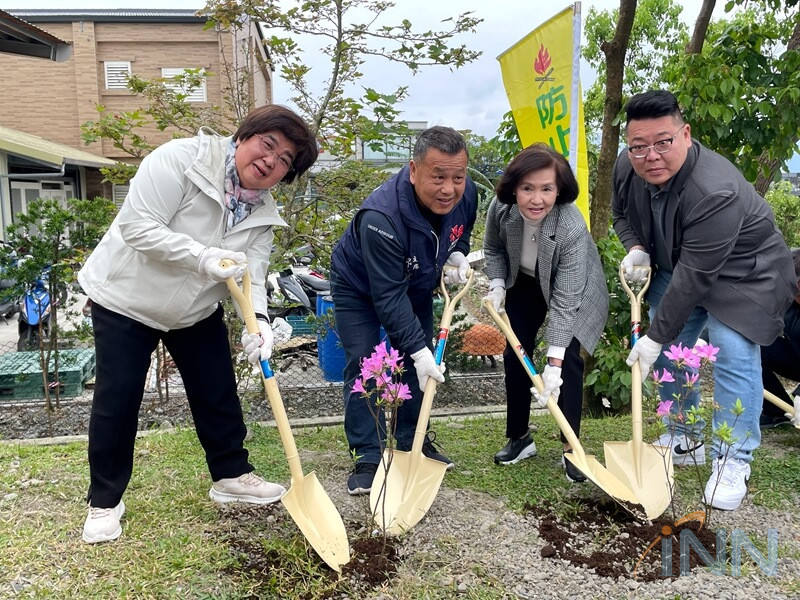 羅東鎮表揚模範農民、植樹節健行送千株樹苗!