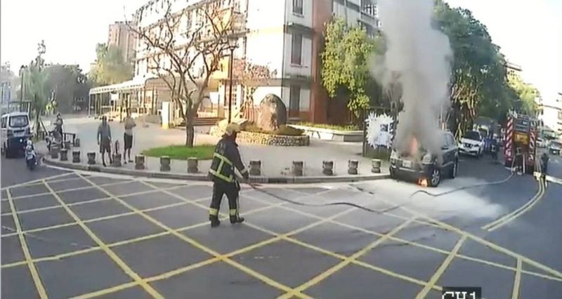 羅東清潭路發生火燒車 所幸沒人受傷受困
