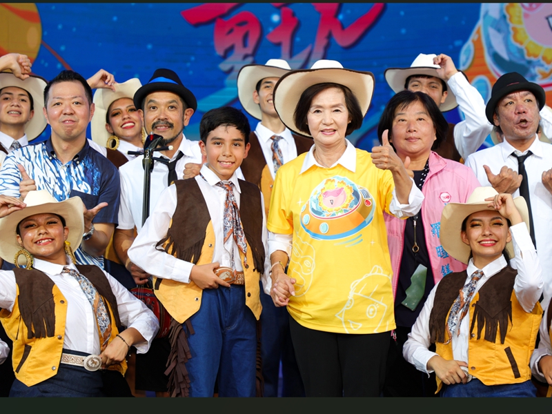 宜蘭童玩節水域消暑！墨西哥兒童民俗舞團與客共舞