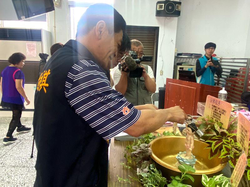 浴佛節、母親節雲水日托礁溪同歡慶
