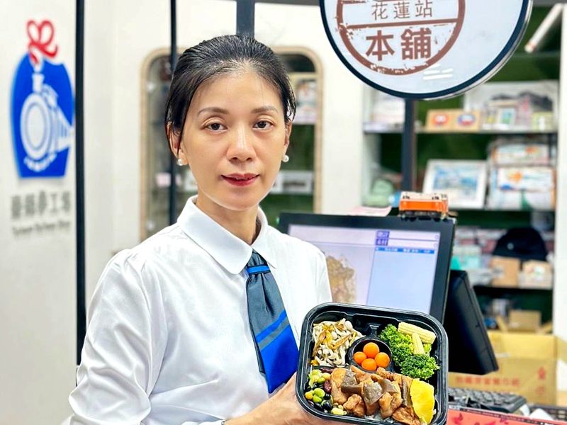 「蒸機女王」再現江湖 牽引寶島號奔馳玉里臺東間!