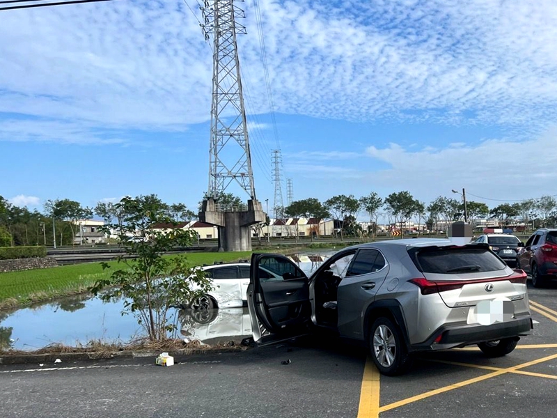 五結中福南路口車禍 白色自小客噴飛田中
