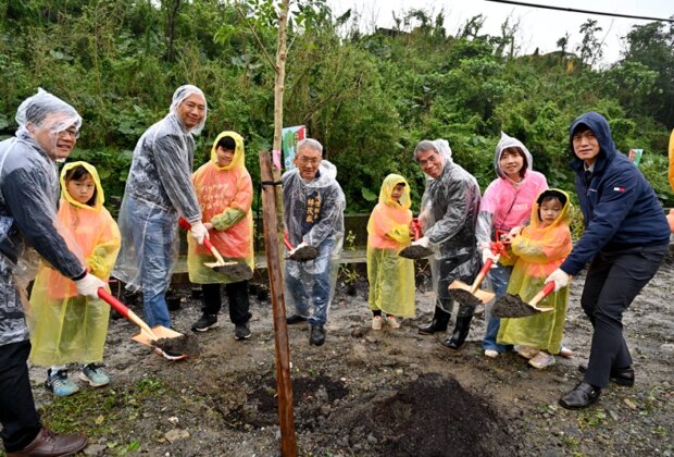 永樂國小植樹節「共織生態綠網」