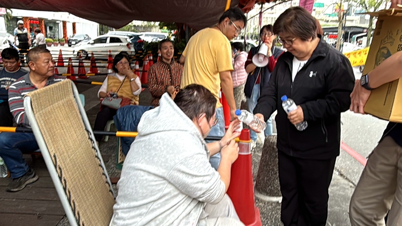 羅東三月初三呷拜拜500桌漏夜排隊秒殺！