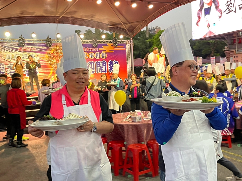 羅東封街吃呷拜拜 萬人共饗蘭陽美食