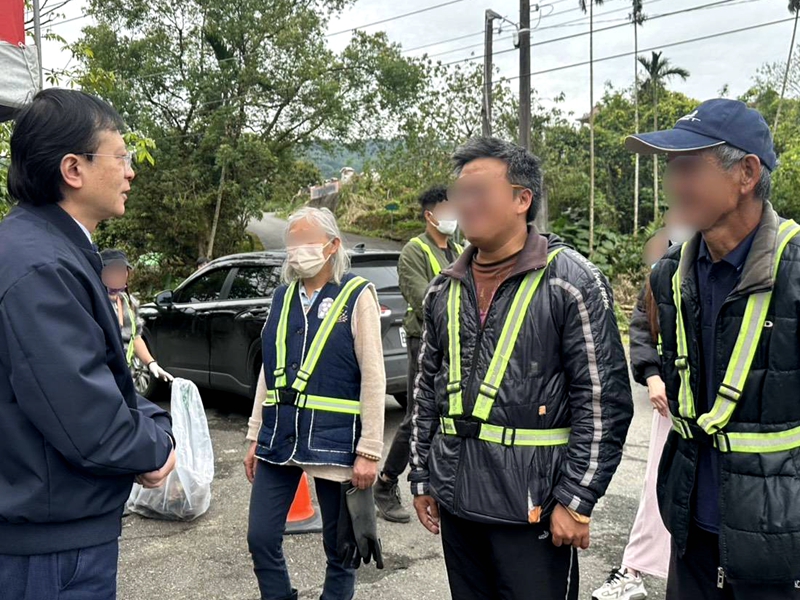 清明掃墓也能傳愛 社勞人力齊力美化公墓