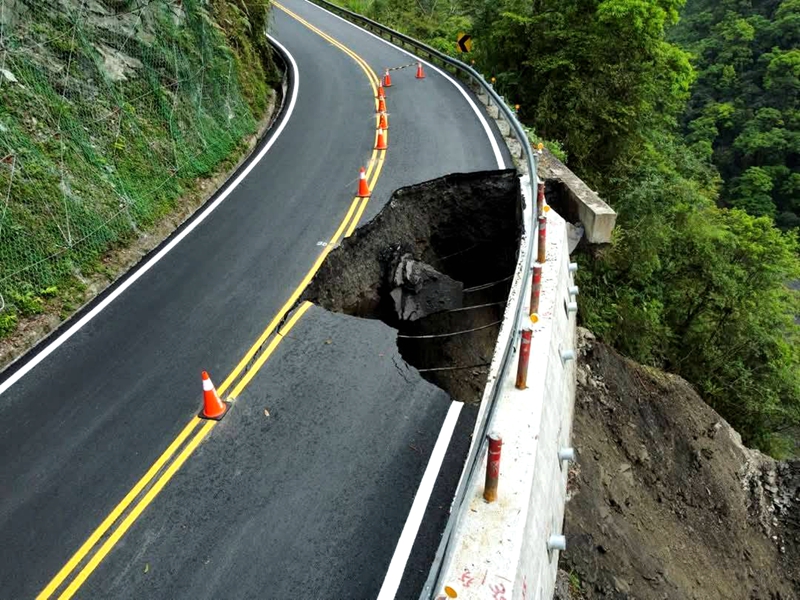 🚧太平山「天坑」休園5日682名遊客撤離
