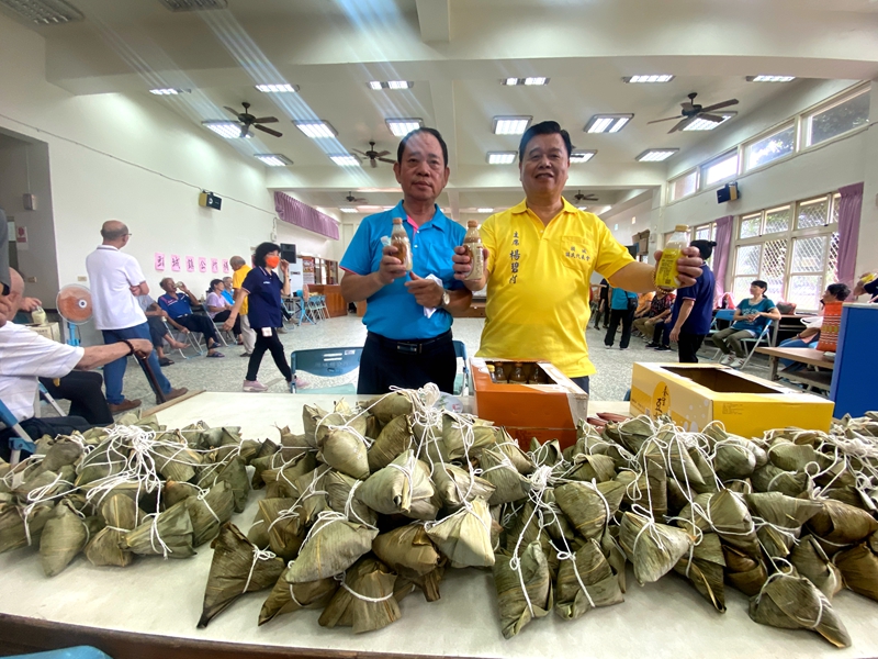 頭城金面愛心粽!獅子會送米助弱勢