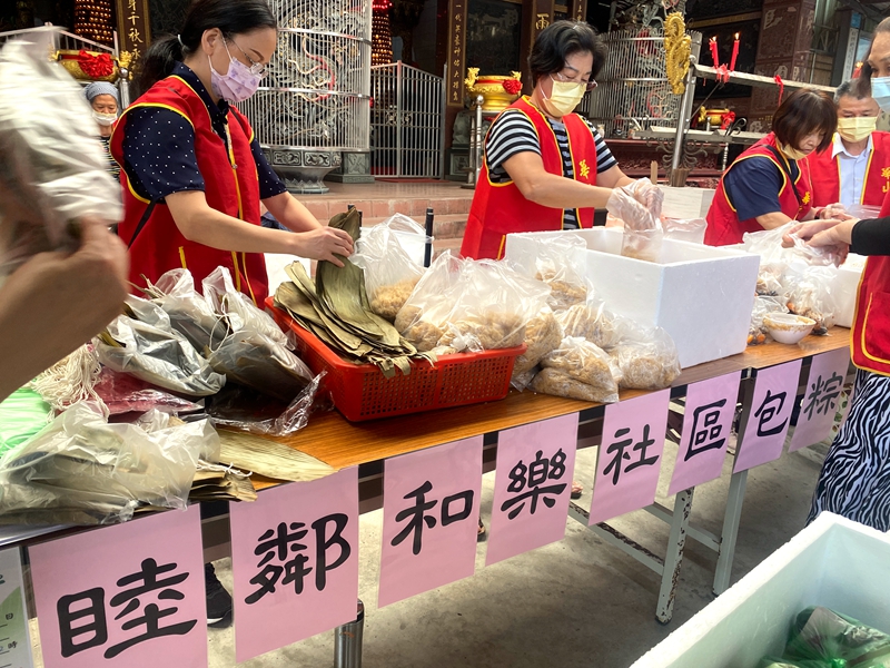 這500顆粽子是為礁溪阿公阿嬤包的!