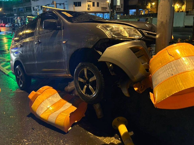 蘇澳蘭陽隧道清晨車禍 疑精神不濟自撞車毀