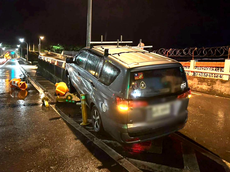 蘇澳蘭陽隧道清晨車禍 疑精神不濟自撞車毀