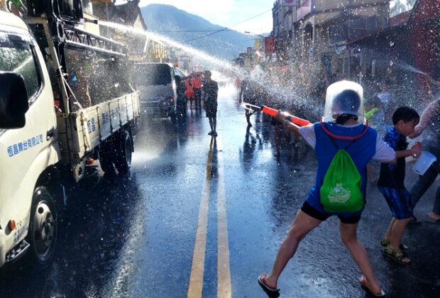 蘇澳潑水節來了!2張發票就送水槍