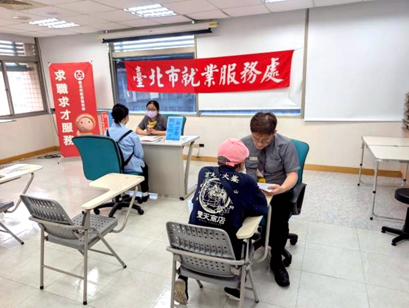 北市25企業釋955職缺！高薪上看6萬(照片台北市政府勞工局提供)