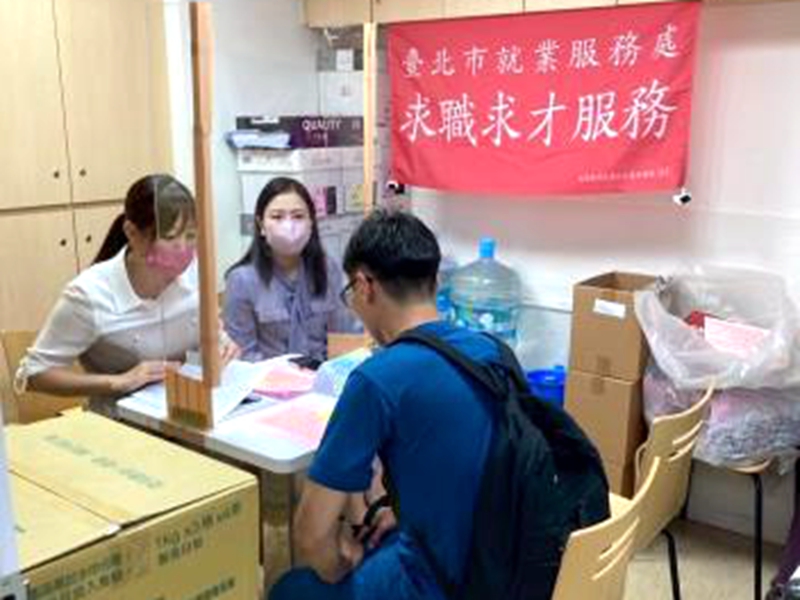 北市25企業釋955職缺！高薪上看6萬(照片台北市政府勞工局提供)