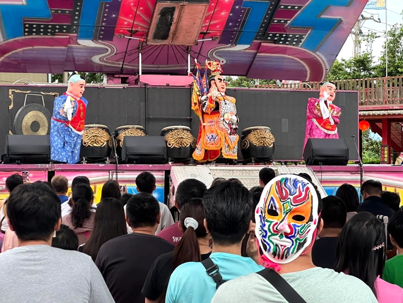 九天民俗技藝團帶來可愛活潑的三太子演出(照片台中文化局提供)
