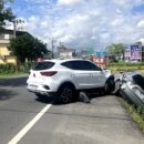 疲勞駕駛釀禍 自撞三星路邊車!