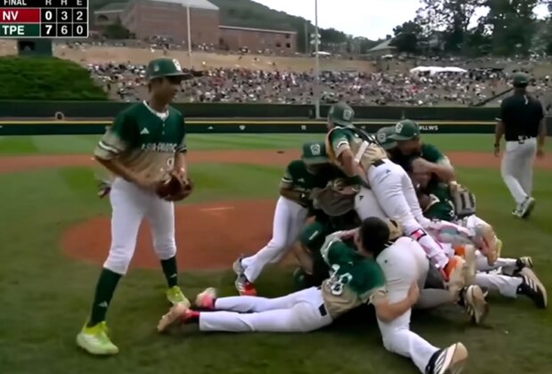 東園國小7比0完封美國！台灣少棒世界冠軍
