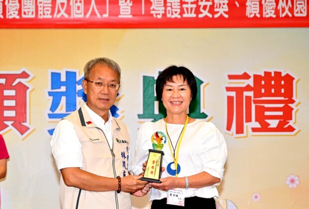 三星吳素嬌守護校園35年感動全場