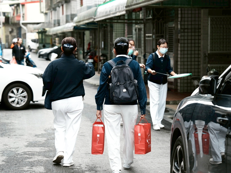慈濟深入蘇澳災區三日家訪 受災戶感恩援助