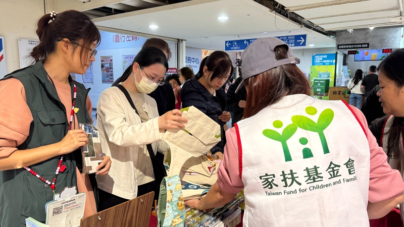 宜蘭家扶幸福小舖 27位媽媽手作滿滿溫度