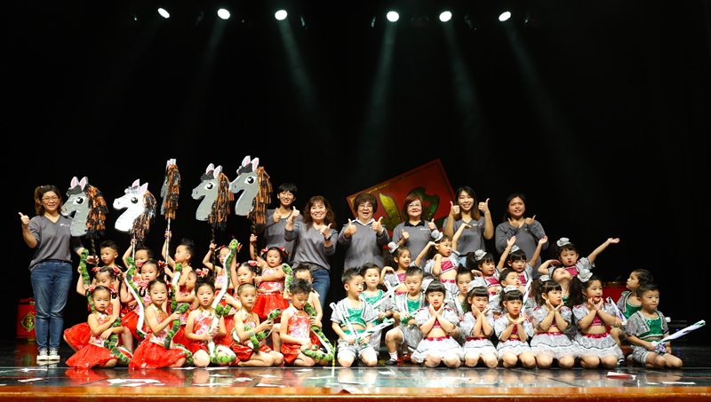 羅東鎮立幼兒園300幼兒舞動金色童年 !