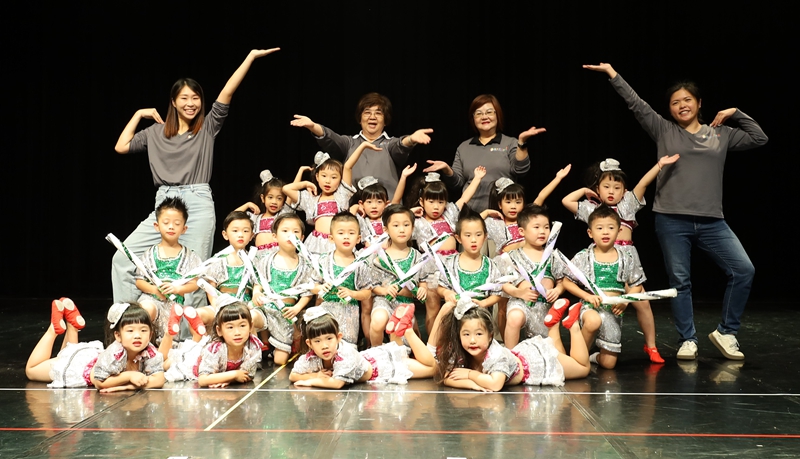 羅東鎮立幼兒園300幼兒舞動金色童年 !