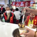 跨世代暖冬搓湯圓守護孤老 華山頭城募愛