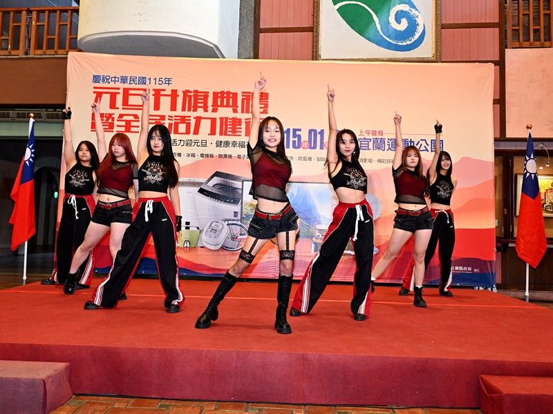 115年元旦升旗 羅東高工棒球隊領唱國歌