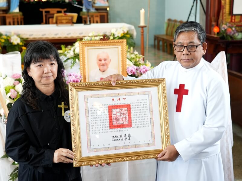 從義大利到宜蘭一甲子 秘克林神父感動送行