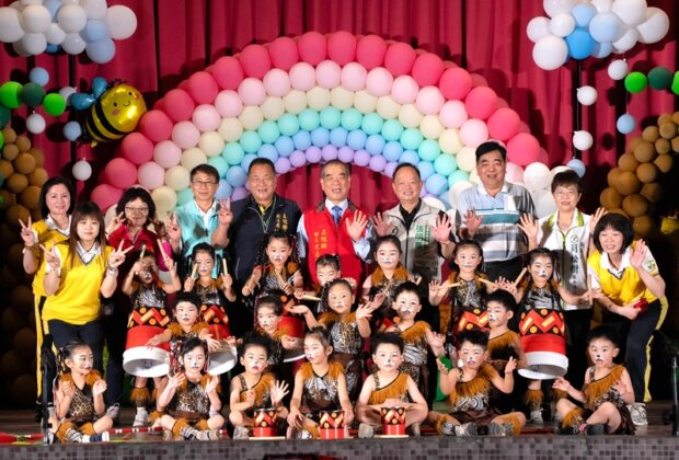 五月感恩季 五結幼兒園孩子站上舞台獻愛