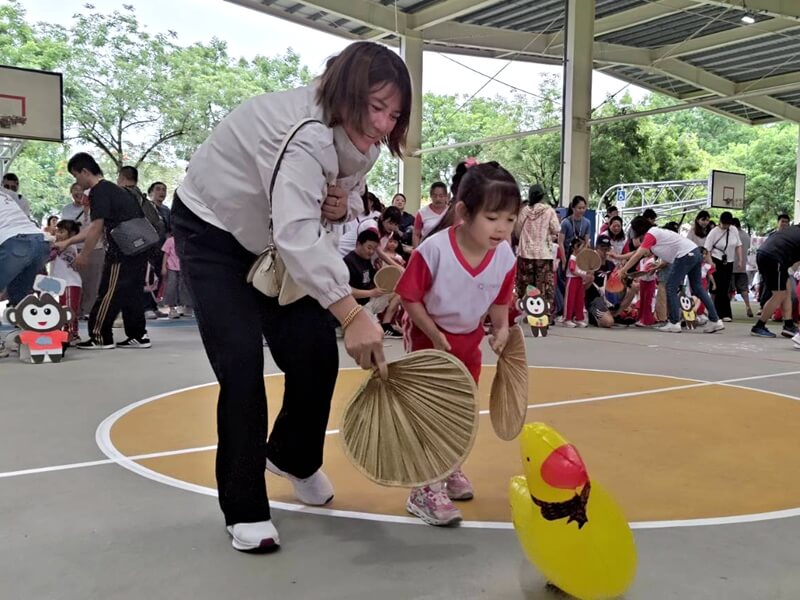 羅東幼兒園親子運動會 千人同樂超熱鬧
