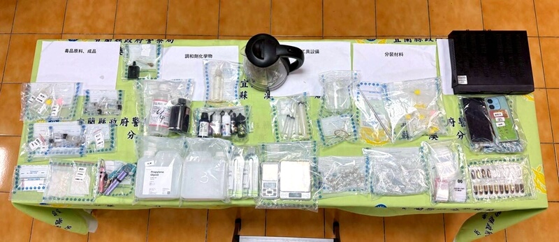 壯圍民宅成製毒點 蘇警破喪屍菸彈工廠