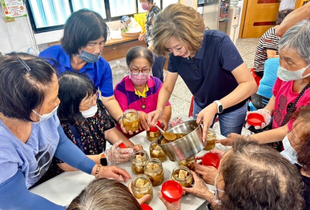 阿嬤的生活智慧 羅東婦女會手作豆腐乳開課