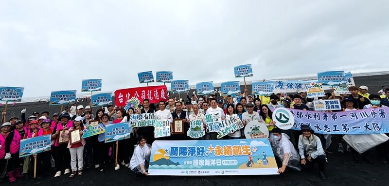 宜蘭海廢變資源 壯圍淨灘清出564公斤